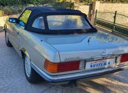 Mercedes-Benz SL 300SL R 107