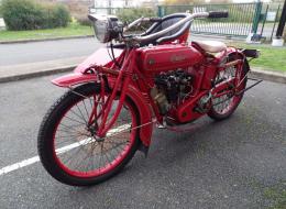 Moto  Indian Powerplus avec side-car