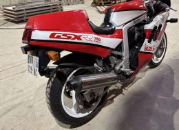 Moto Suzuki GSX-R750