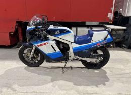 Moto Suzuki GSX-R1100