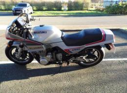 Moto Suzuki XN 85 Turbo