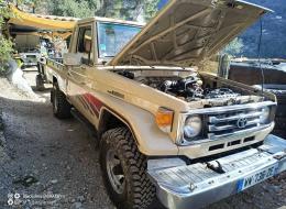Toyota Land Cruiser fj 75