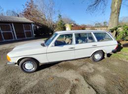 Mercedes-Benz 240 D