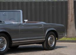 Mercedes-Benz SL 280 Pagode