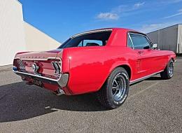 Ford Mustang Coupé V8 390ci (6.4 L)