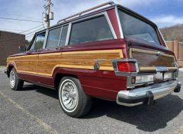 Jeep Wagoneer