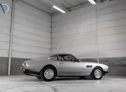 Aston Martin V8