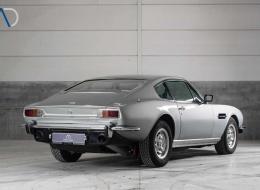 Aston Martin V8