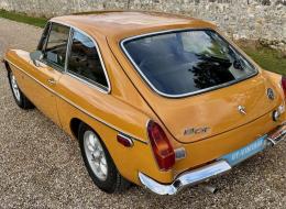 MG B GT