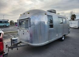 Caravane Airstream Safari