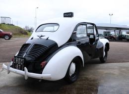Renault 4 CV Pie