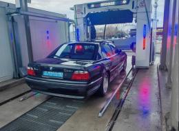 BMW Série 7 735i V8