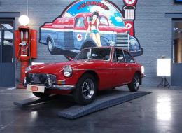 MG B GT