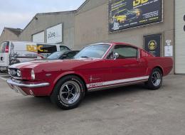 Ford Mustang V8 Fastback