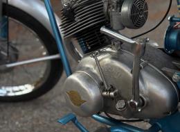 Moto Ducati 85 Sport