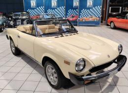 Fiat 124 Spider AMERICA AUTOMATIQUE &ndash; 1982