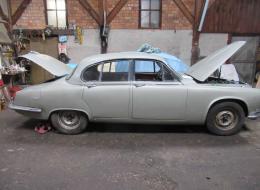 Jaguar 420