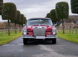 Mercedes-Benz SE 300