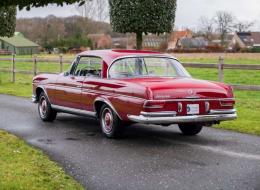 Mercedes-Benz SE 300