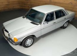 Mercedes-Benz 250 6 cylindres 2,5 litres