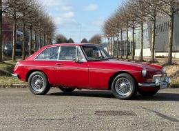 MG B GT 1800
