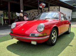 Porsche 911 2.4 T Coupè “Ölklappe”