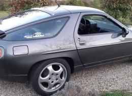 Porsche 928 S4