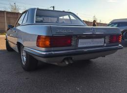 Mercedes-Benz SL 350 R107