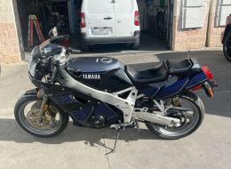 Moto yamaha FZR400