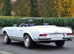 Mercedes-Benz SL 230 Pagode