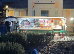 Peugeot J7 camion marché /food truck 