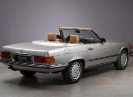 Mercedes-Benz SL 560 Roadster (R107)