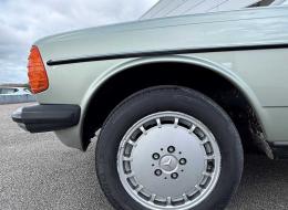 Mercedes-Benz CE 300