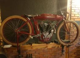 Moto Indian Chief 8 racer