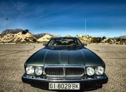 Jaguar Série - XJ 40