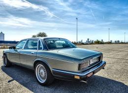 Jaguar Série - XJ 40