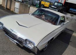 Ford Thunderbird Coupé Landau V8 390