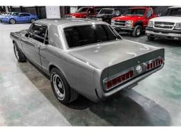 Ford Mustang V8 302 Coupé