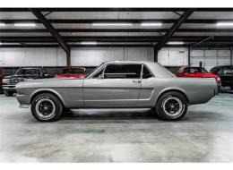 Ford Mustang V8 302 Coupé