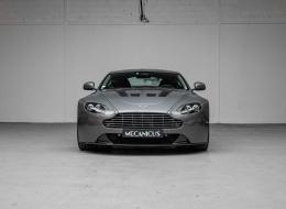 Aston Martin V12 Vantage *Bo&icirc;te Manuelle / Full suivi Aston Martin*