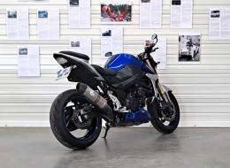 Moto Suzuki GSR750