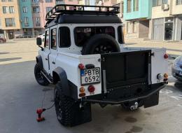 LandRover Defender 110 Crew Cab Pickup