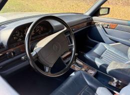 Mercedes-Benz SEL 560