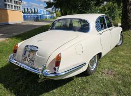 Jaguar 420