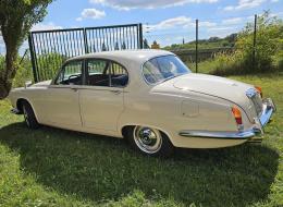 Jaguar 420