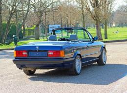BMW Série 3 325 i Cabriolet E30