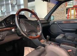 Mercedes-Benz E class 500 V8 de 5.0