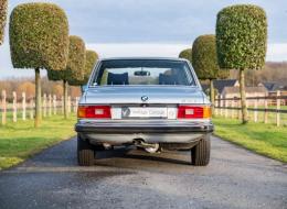 BMW Série 5 528i E12