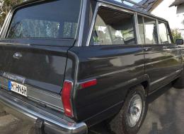 Jeep Wagoneer