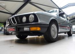 BMW Série 5 E28 518